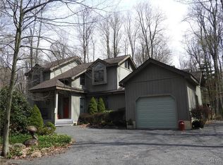 1130 Manor Hill Rd, Pocono Pines, PA 18350