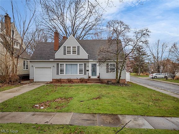 2nd image of 922 Cambridge Rd