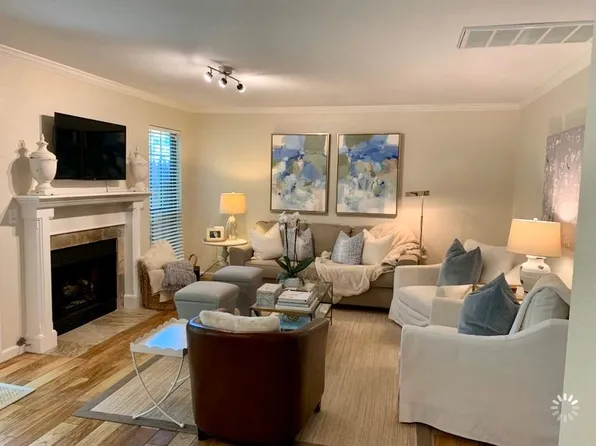 1005 E 33rd Pl Unit A, Tulsa, OK 74105