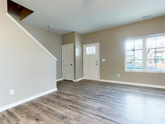 Entry ,Living room