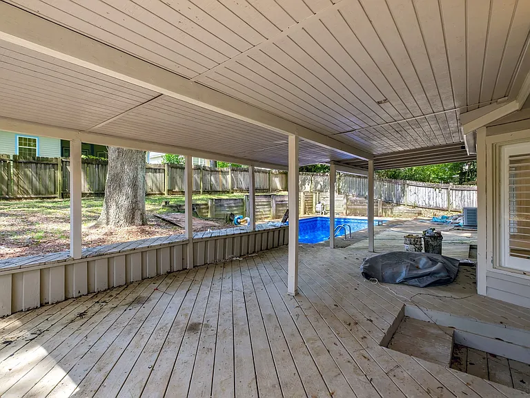 2416 Lanrell Dr — Photo 19