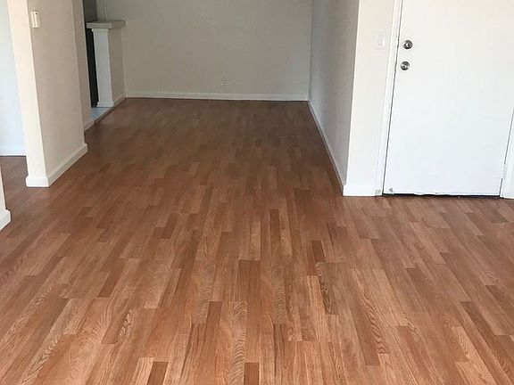 2nd image of 7609 Romaine St #6246737