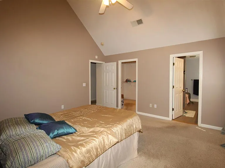 107 Dungannon Ct — Photo 13