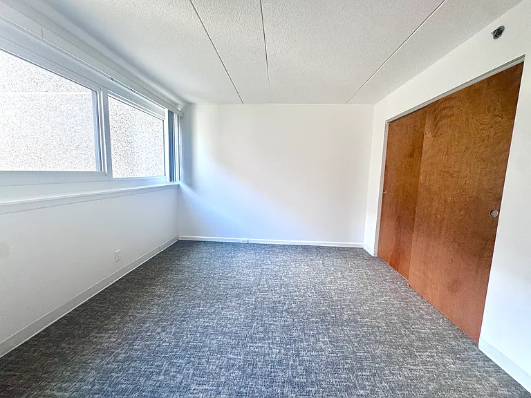 131 Park St #404 — Photo 12