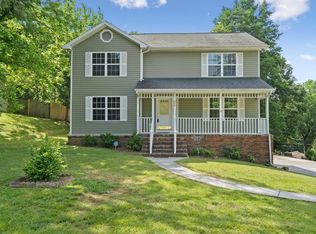 890 Edgewater Ave, Dayton, TN 37321