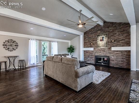 2nd image of 4 Kingsbridge Pl