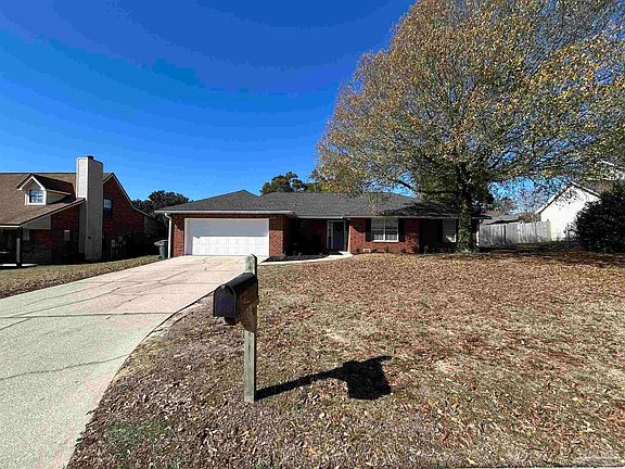 3rd image of 10409 Pine Hill Ter