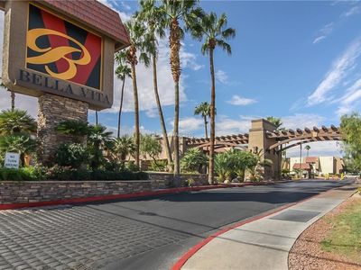 5332 River Glen Dr Unit 404, Spring Valley, NV, 89103