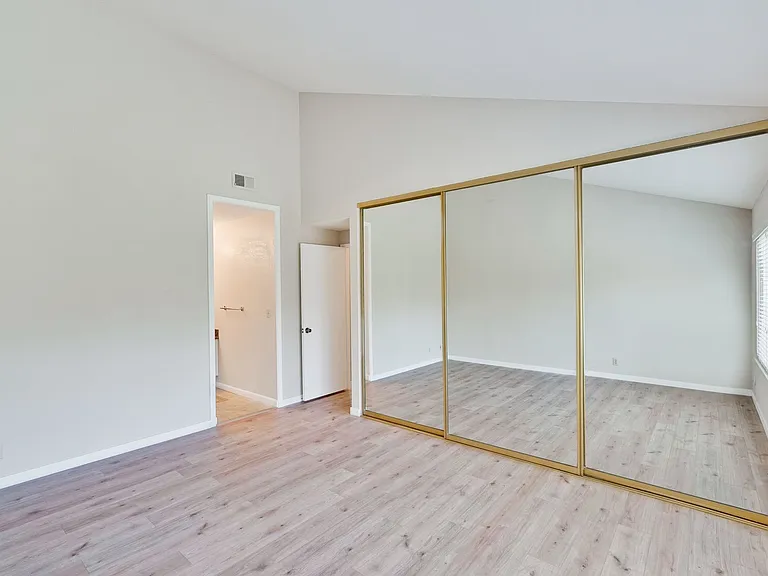 6651 Bunker Hill Ct — Photo 15