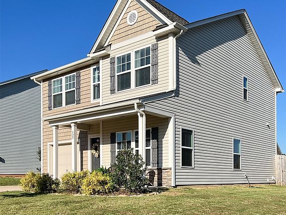 2nd image of 829 Georgia Oak Ln