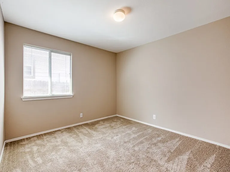 611 Granite Clf — Photo 5
