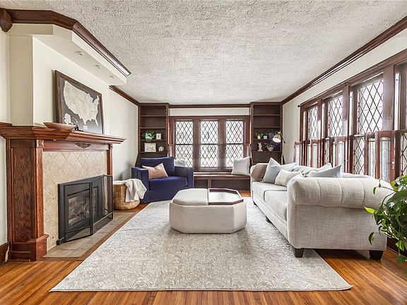 5th image of 706 Madison St