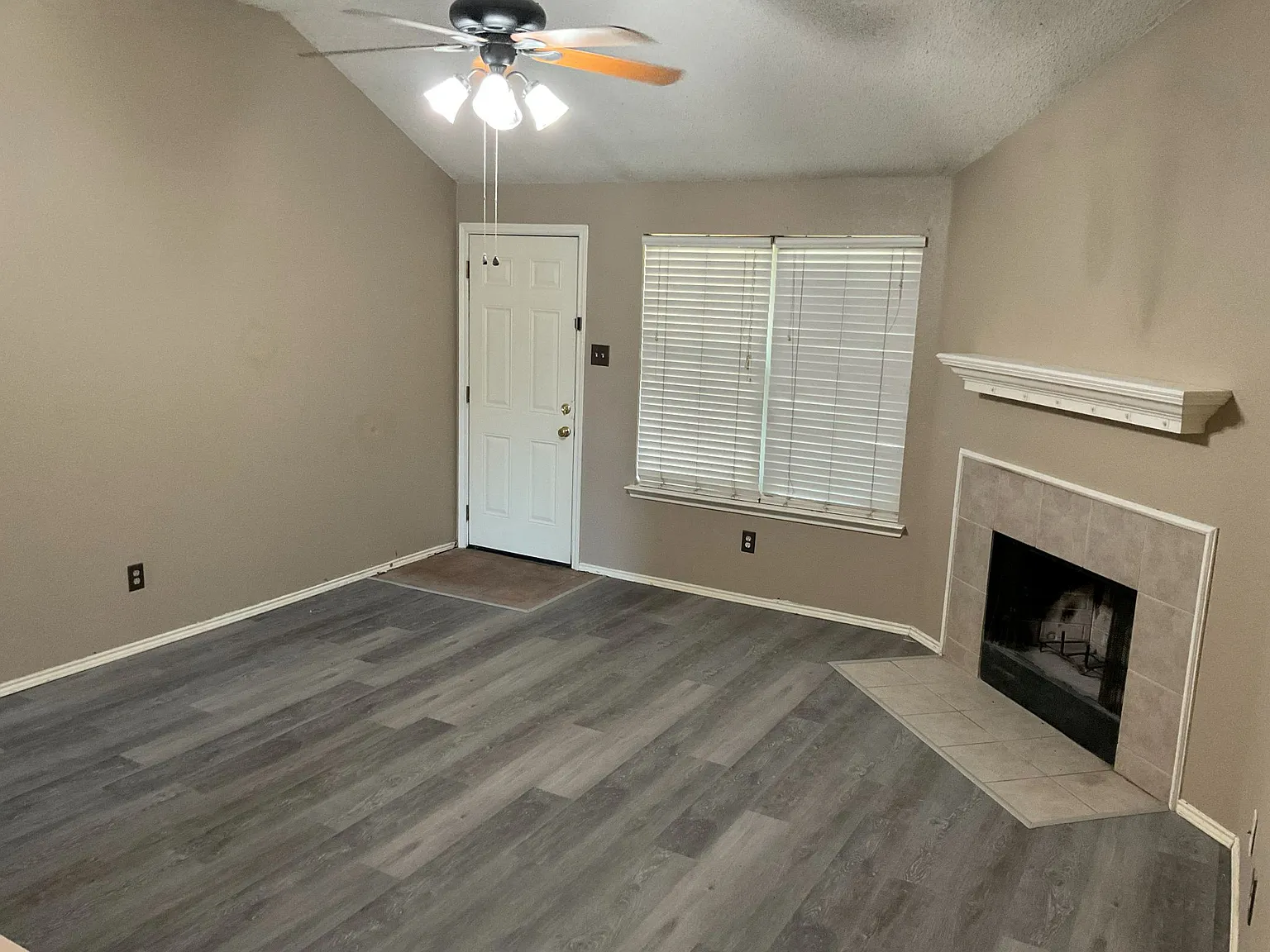 3 bed, 1695 sqft, $2,100 — Photo 4