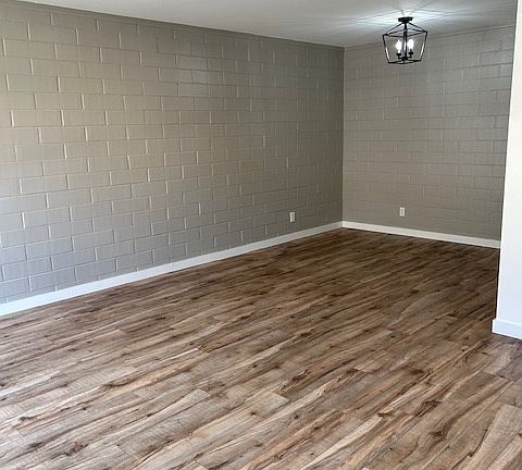 4th image of 338 Country Club Cir #3
