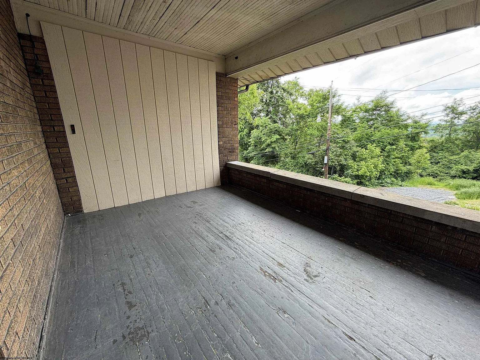 3 bed, 1.0 bath, $1,800 — Photo 2