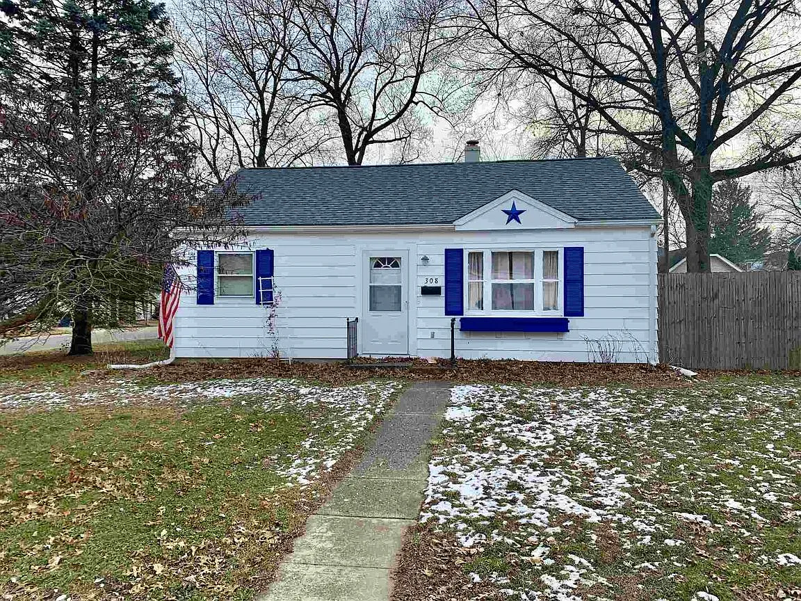 308 Baker St photo 1