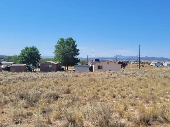 39 E Abra Rd, Paulden, AZ 86334
