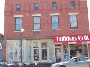 219 Center St APT 202, Grayslake, IL 60030