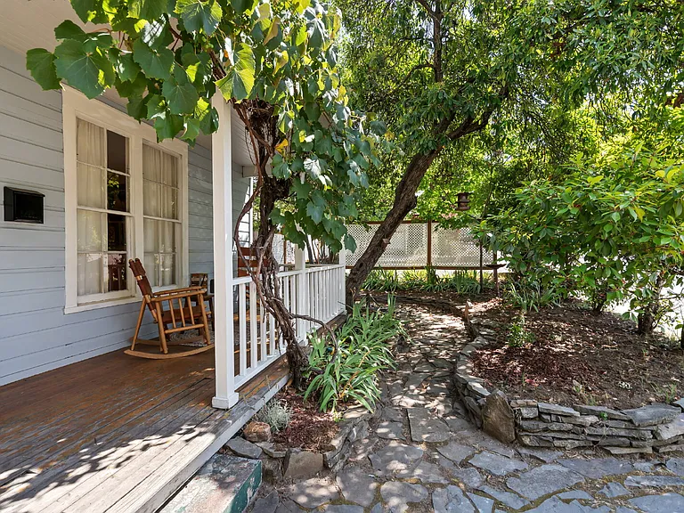 176 Skidmore St — Photo 28