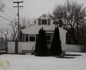 1st image of 776 Mildred St