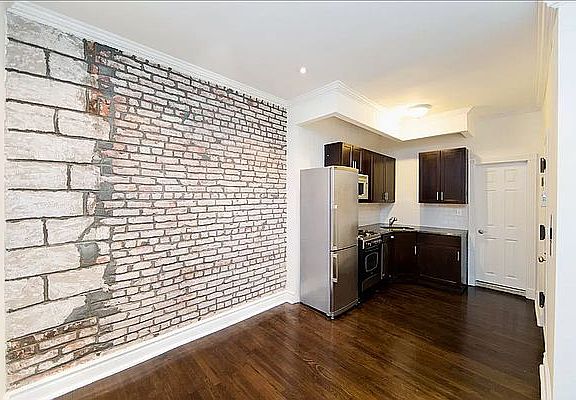 4th image of 419 E 82nd St APT 1D
