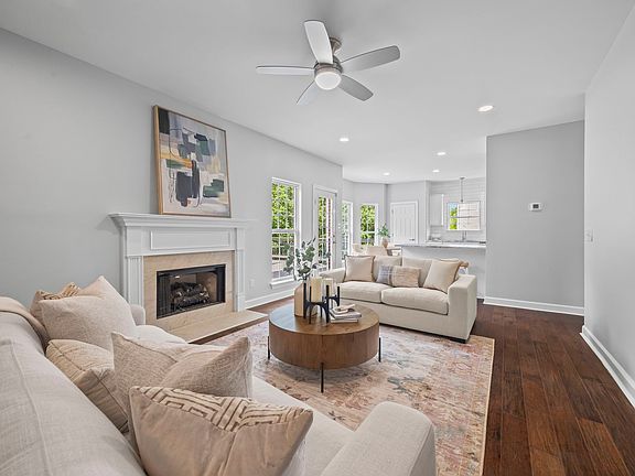 2nd image of 2276 Rolling Hills Dr