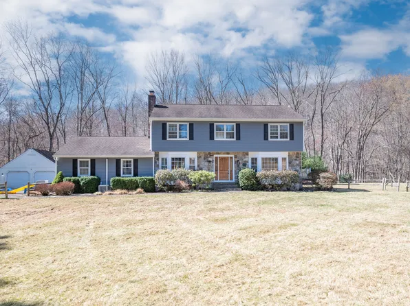 14 Chapman Place, Redding, CT 06896