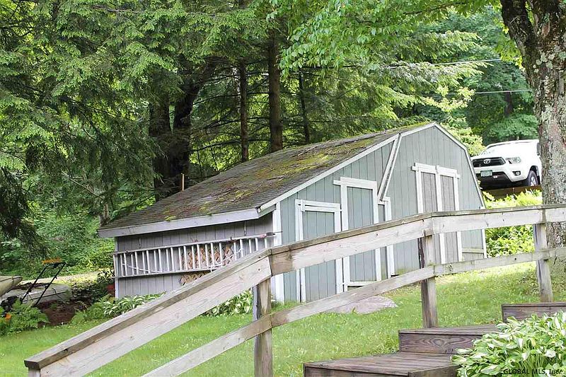 3rd image of 203 KUNKEL POINT Road