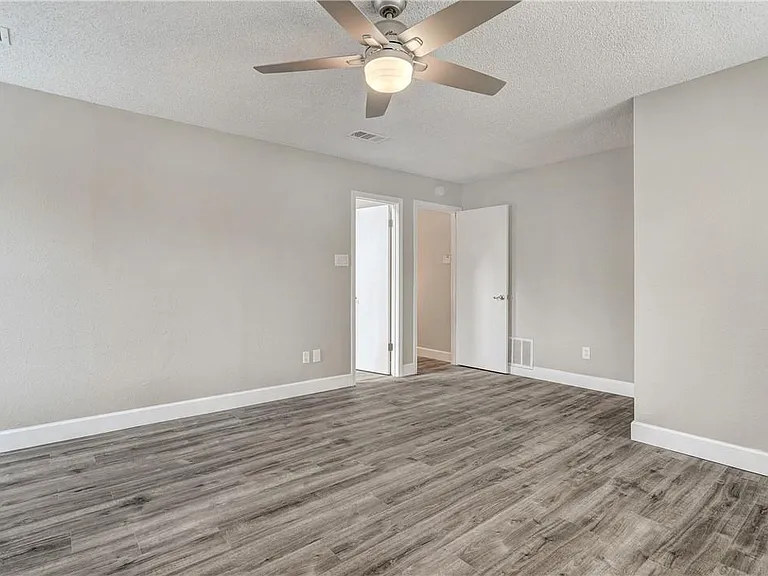 6009 Avery Island Ave — Photo 16
