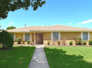 2504 Yellowstone Pl, Denton, TX 76209