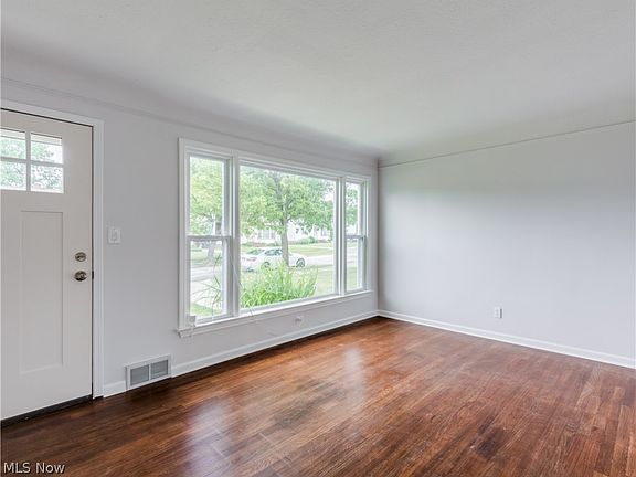 5th image of 2414 Stanfield Dr