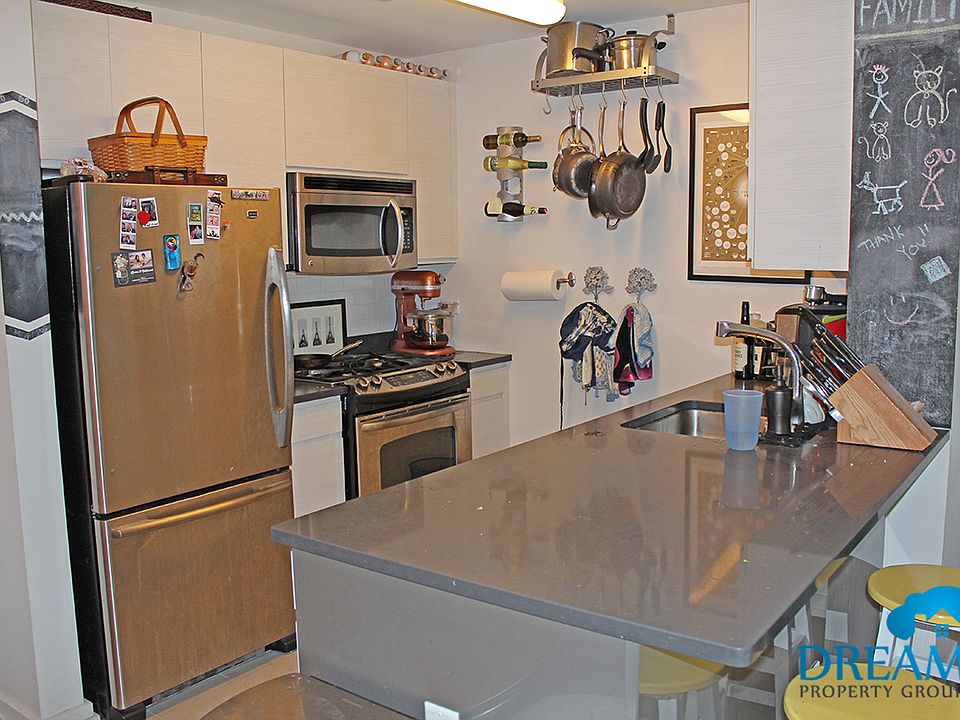 2nd image of 511 47th Ave APT 4R