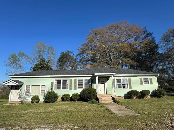 7 Valley Rd, Travelers Rest, SC 29690