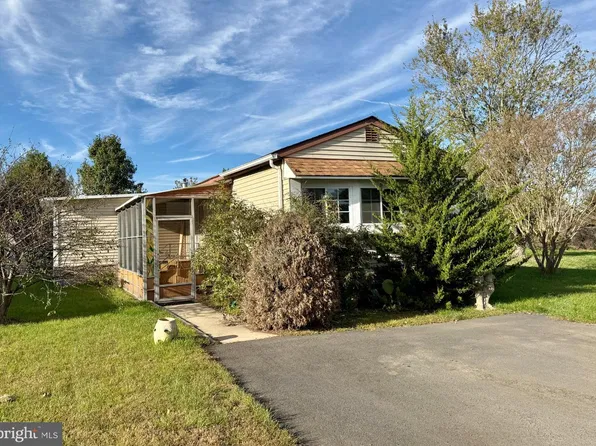 301 Oklahoma Ave, Williamstown, NJ 08094