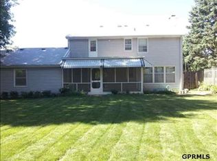 7615 Sunset Dr, Ralston, NE 68127