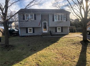 84 Scranton Ave, Warwick, RI 02888