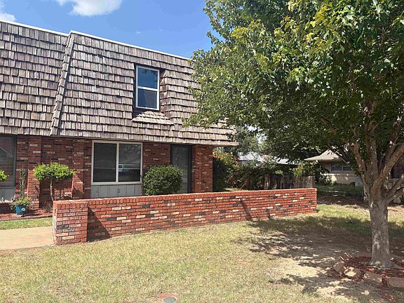 3rd image of 2106 Indian Dr