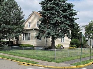 61 Lester St, Wallington, NJ 07057