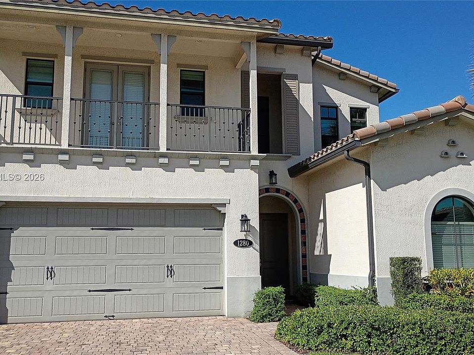 1st image of 1280 SW 113th Way