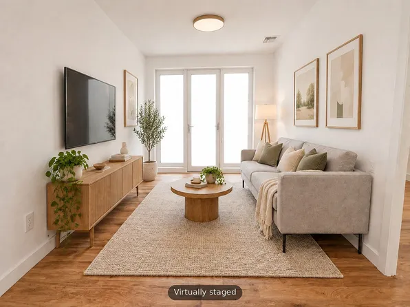 31 Woodbine Street image 1 of 6