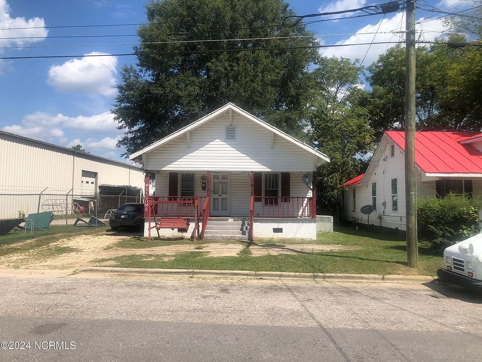 2nd image of 603 Academy Street E