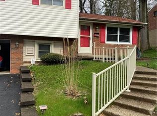 4905 Hialeah Dr, Pittsburgh, PA 15239