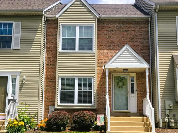 76 Louis James Ct, Upper Chichester, PA 19014