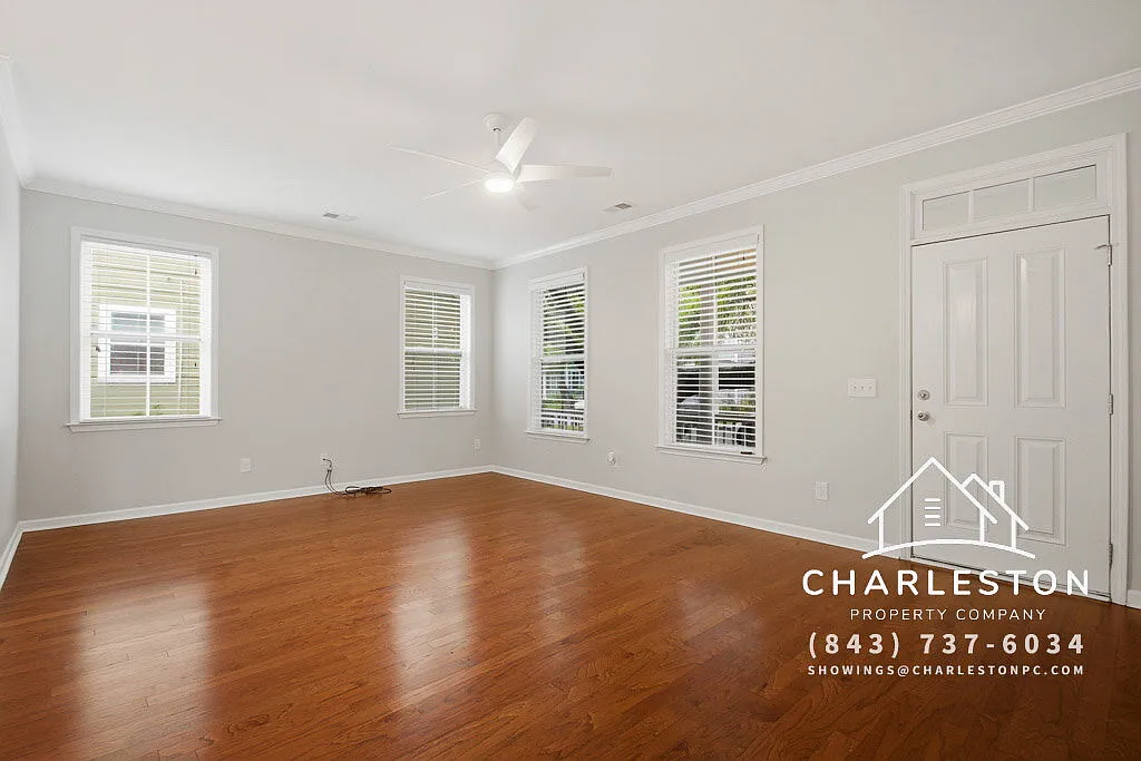 3 bed, 2.5 bath, 1670 sqft, $2,695 — Photo 4