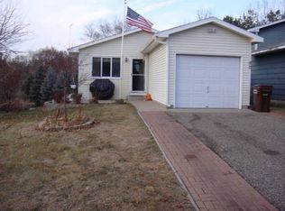 90 6 1/2 St NW, Elk River, MN 55330