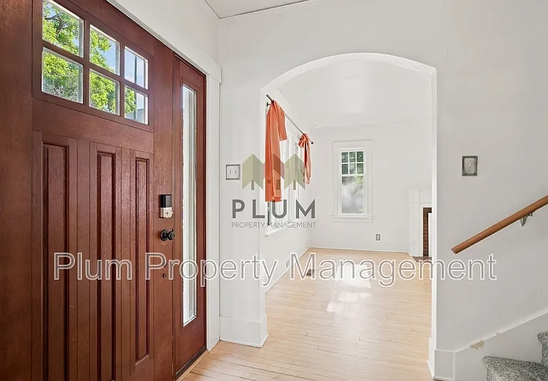541 E Beckwith Ave — Photo 7