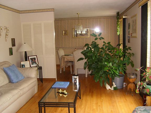 5th image of 2595 Dresden Dr