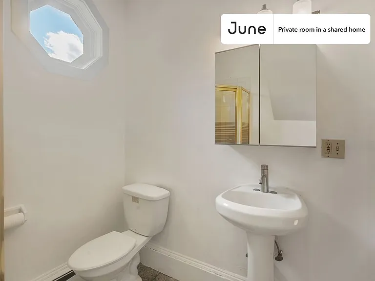 132 Chiswick Rd #2D — Photo 8