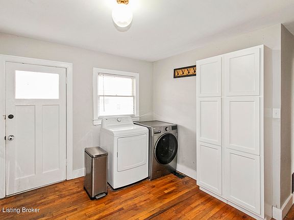 5th image of 215 W Lane Park