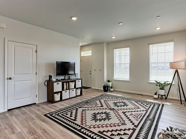 450 Tigercat Way — Photo 5